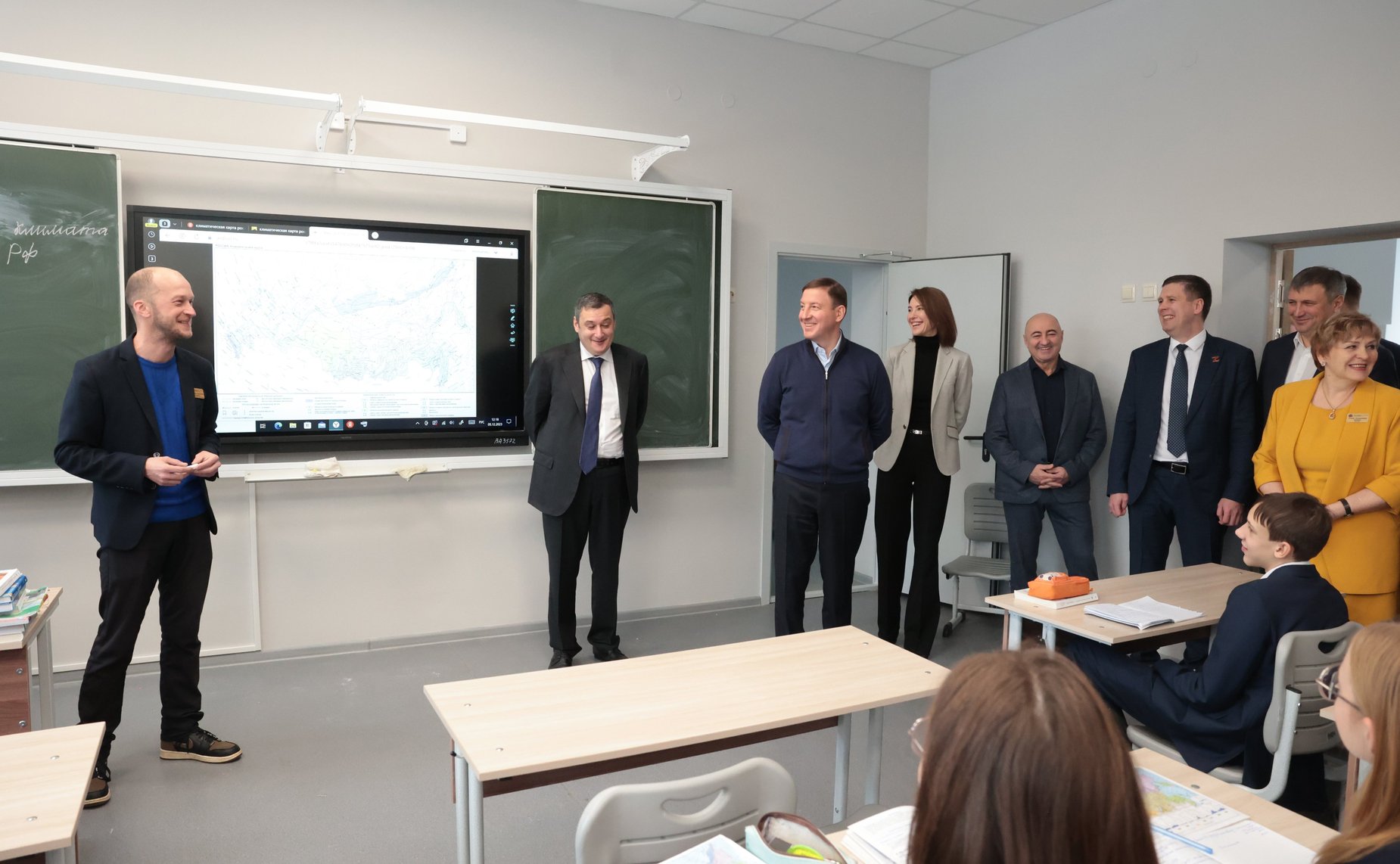 Андрей Турчак посетил в Нижегородской области школу, построенную в рамках президентской программы