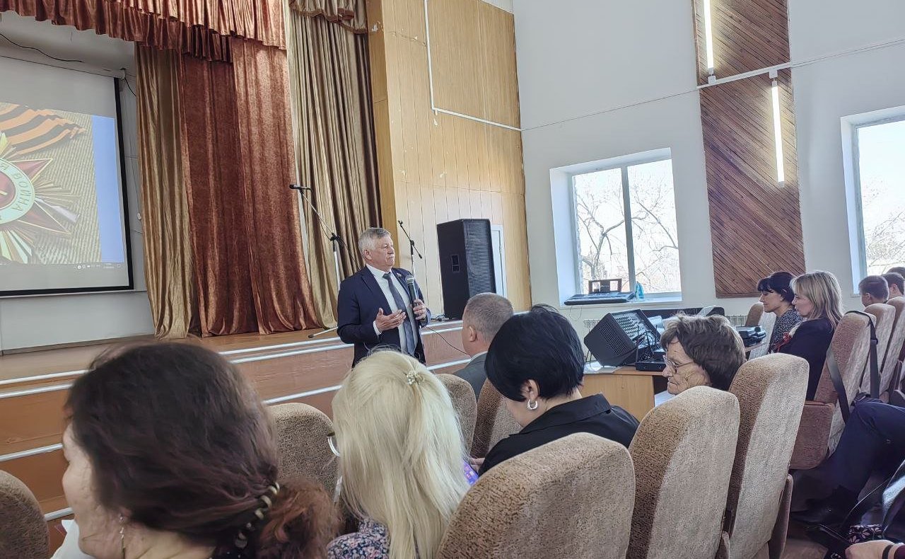 Сергей Михайлов обсудил с молодежью создание парка «Патриот» в Забайкальском крае