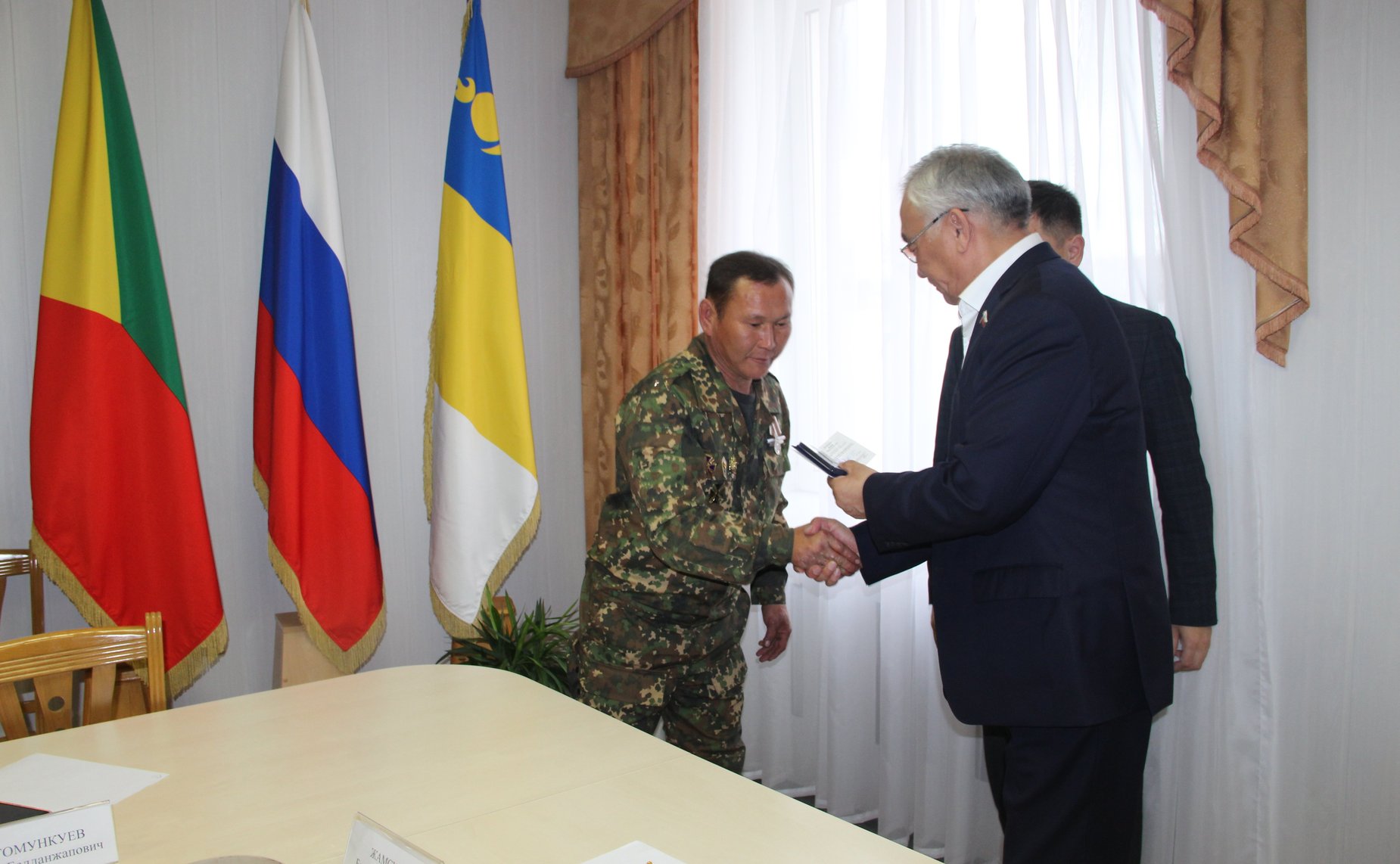 Баир Жамсуев в рамках работы в регионе встретился с представителями Агинского отделения Всероссийской общественной организации ветеранов «Боевое братство»