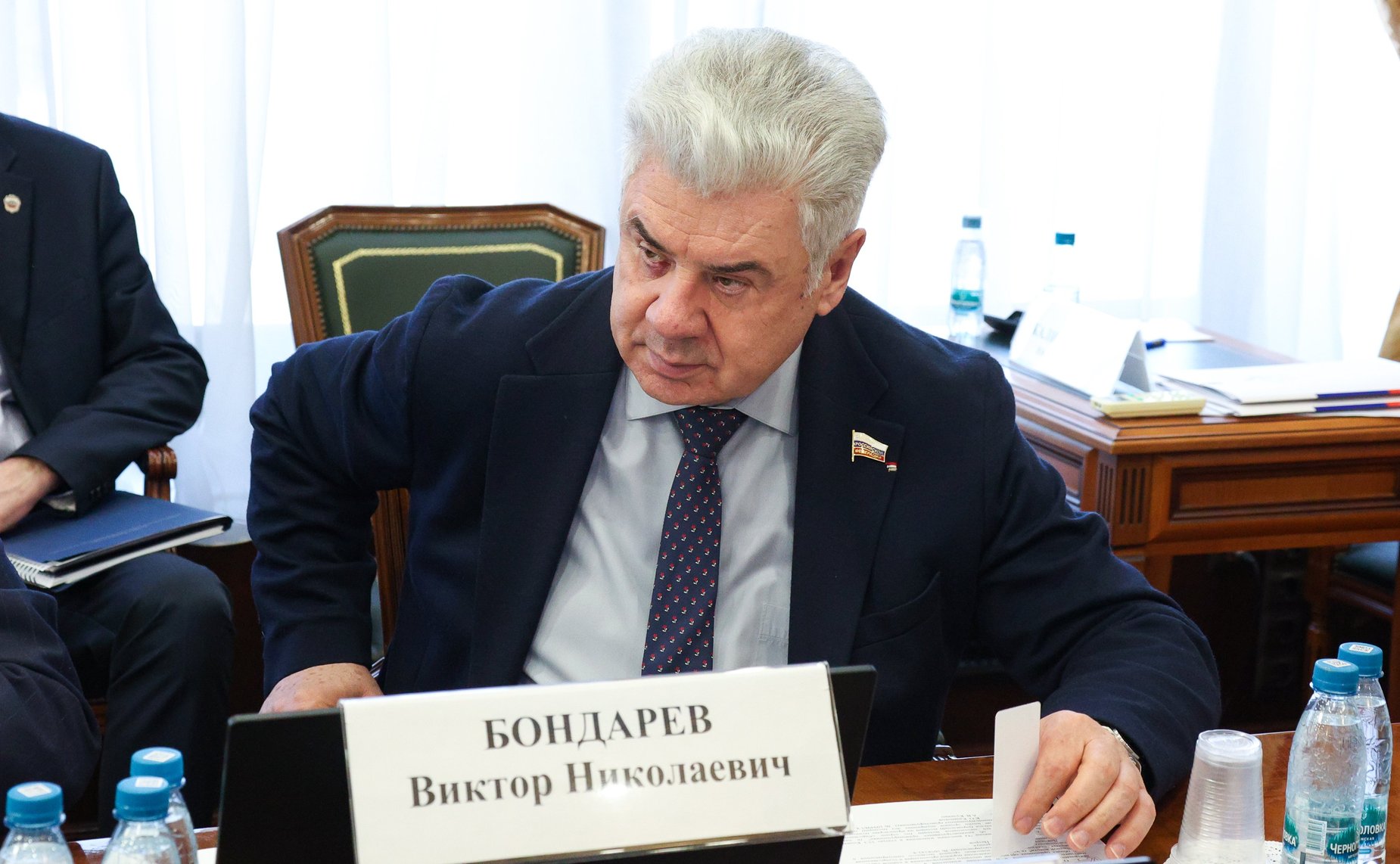 Виктор Бондарев