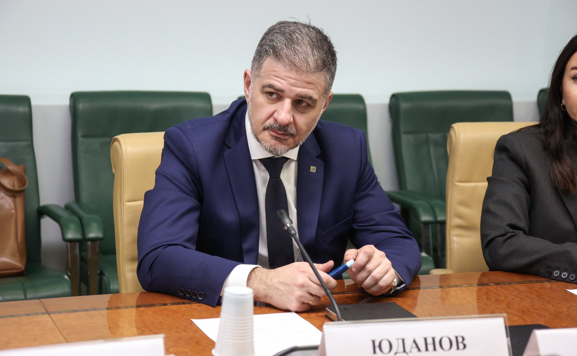 Круглый стол на тему «Актуальные проблемы реализации федерального проекта «Опережающая подготовка и переподготовка квалифицированных кадров по направлению новых материалов и химии»