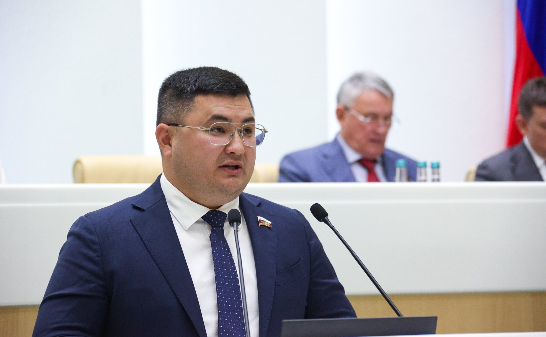 Борис Хачиров
