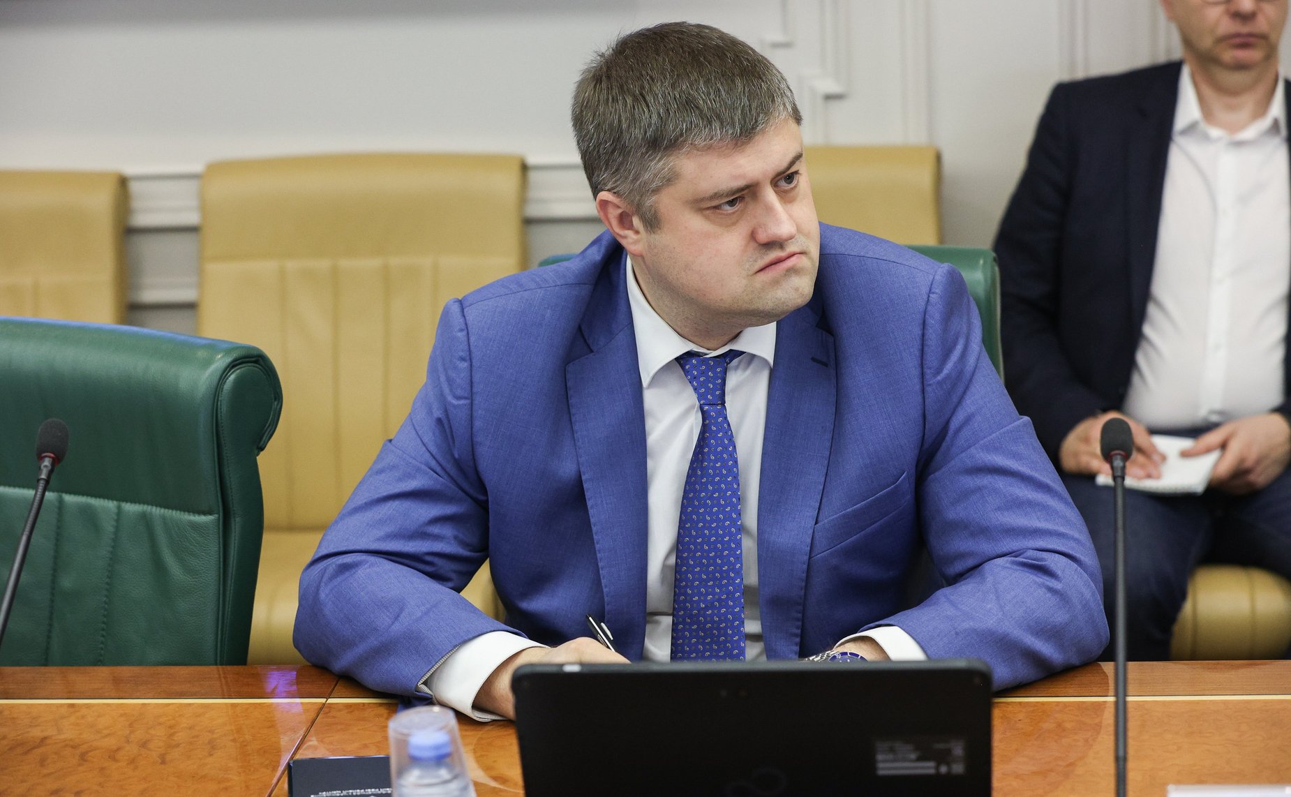 Совещание Комитета Совета Федерации по экономической политике «Проблемы сдачи квалификационного экзамена оценщиками»