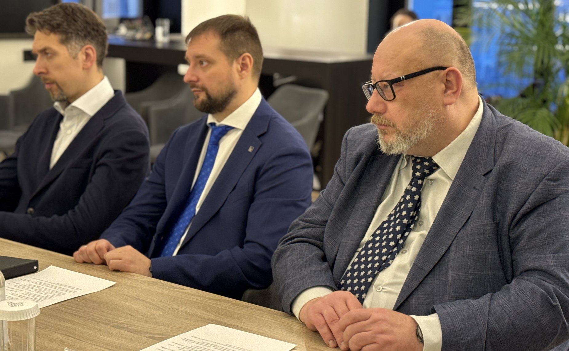 Елена Дягилева обсудила стратегии дальнейшей поддержки бизнеса в Мурманской области с представителями объединений и профильных ведомств