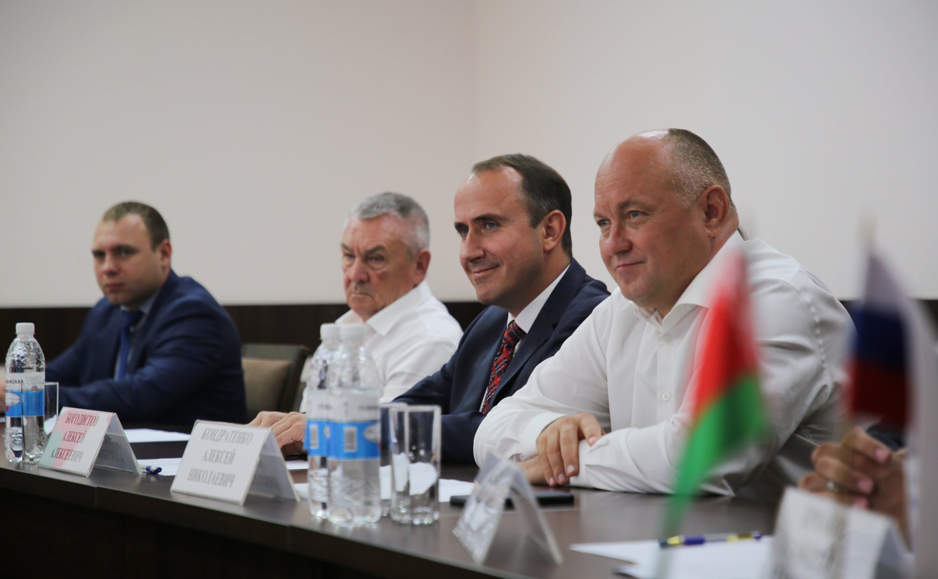 Участие сенаторов в торжественной церемонии передачи и перезахоронения в Республике Беларусь останков военного летчика (Ковалёнка Степана Семеновича, уроженца д. Кривое Село Бешенковичского района Витебской области БССР)