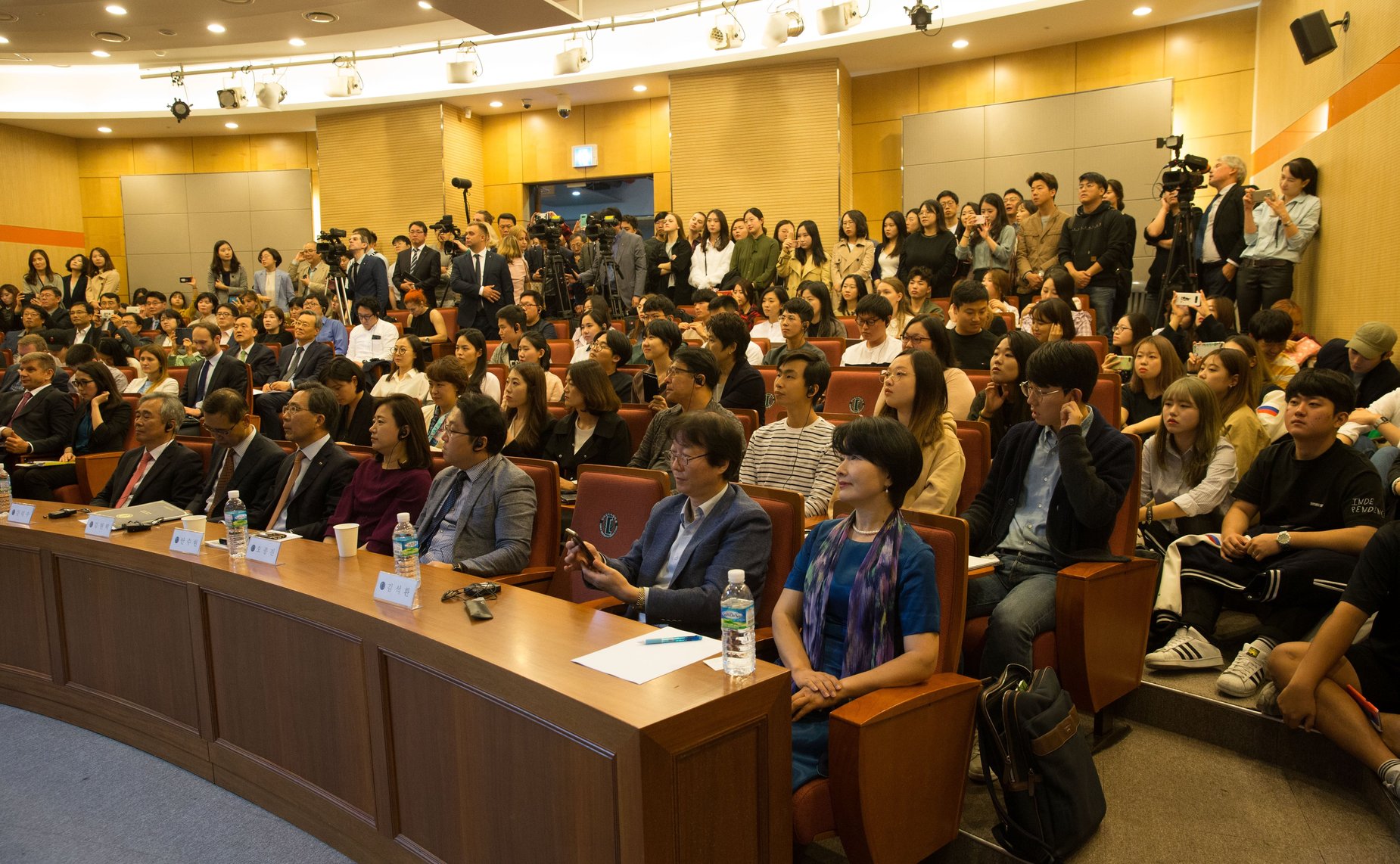 Валентина Матвиенко выступила с лекцией перед студентами и преподавателями Университета иностранных языков «Хангук» в Сеуле