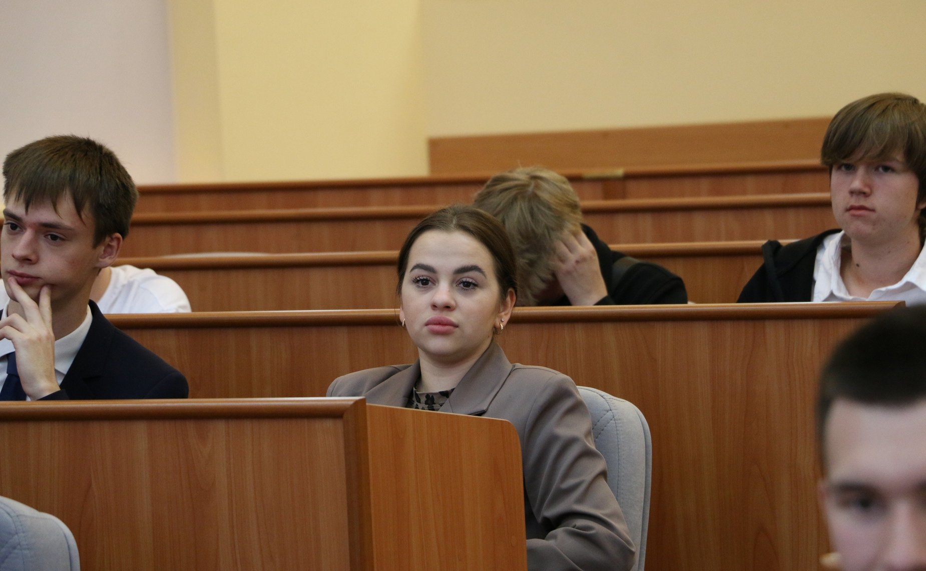 Александр Жуков принял участие в подведении итогов прошедшей в регионе первой «Школы молодого парламентария»