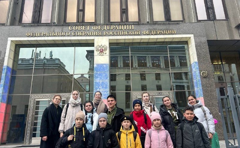 По приглашению Николая Владимирова Иван присоединился к визиту кадетов Янгличской школы в Москву