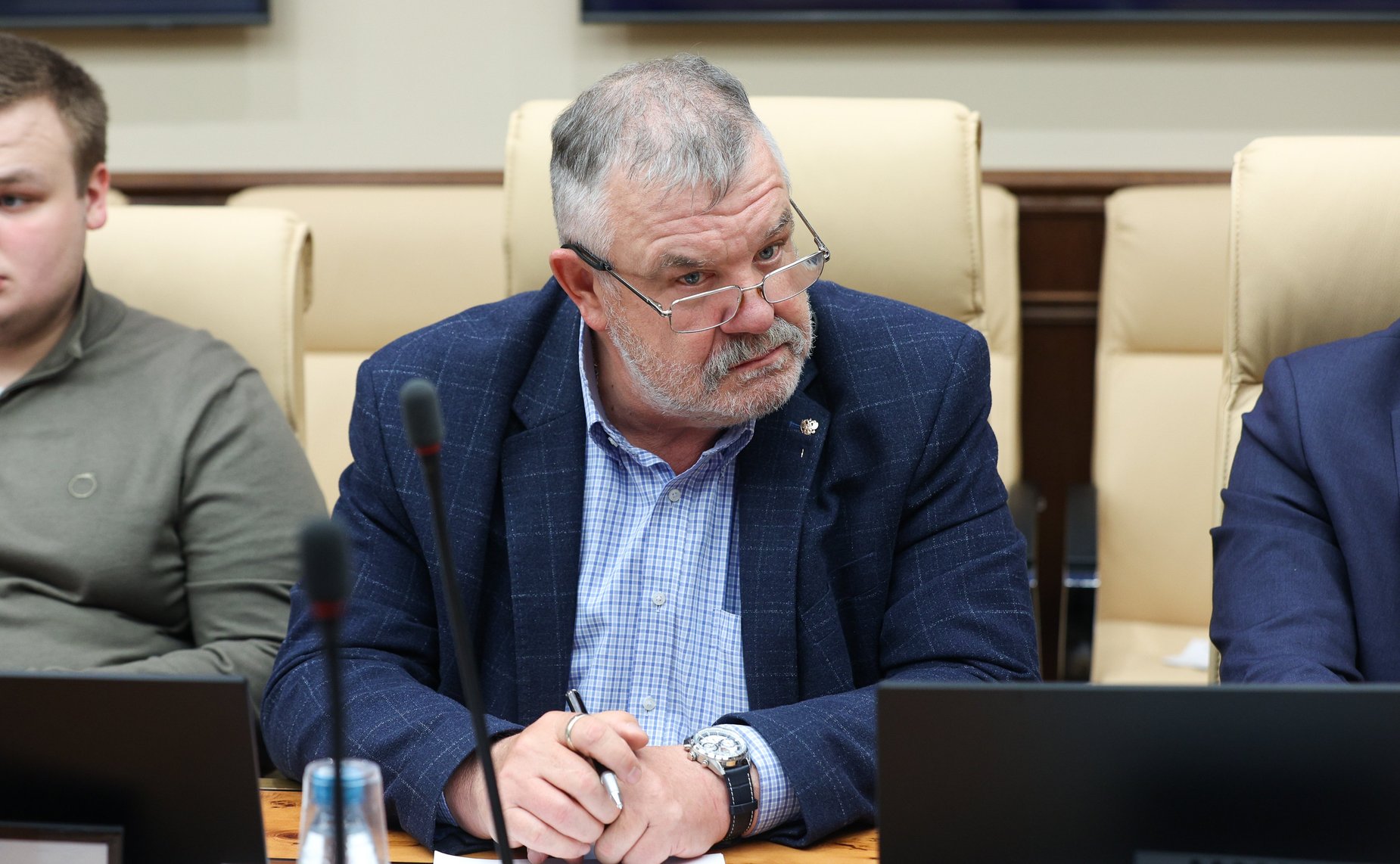 Круглый стол Комитета Совета Федерации по экономической политике на тему «Актуальные вопросы реализации национального проекта «Новые материалы и химия» в части малотоннажной химии. Подготовка кадров»