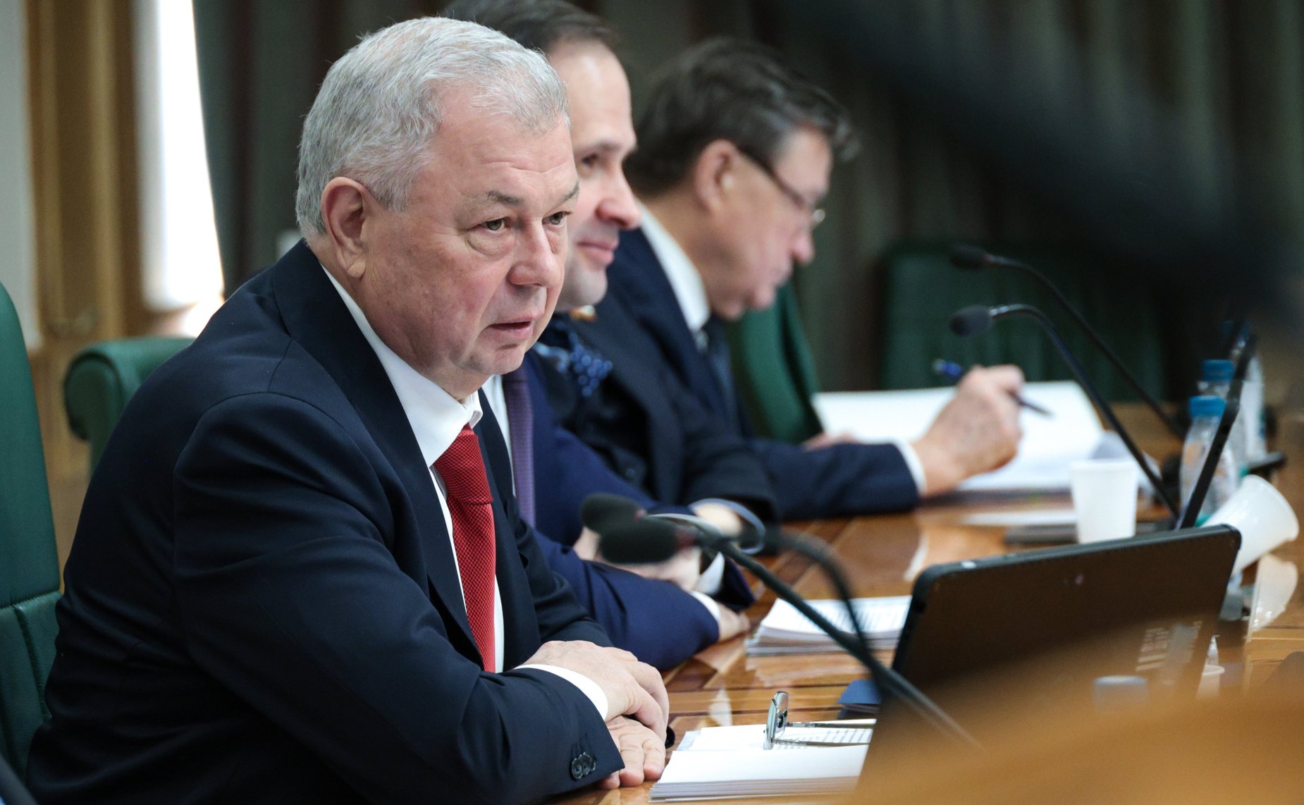 Анатолий Артамонов