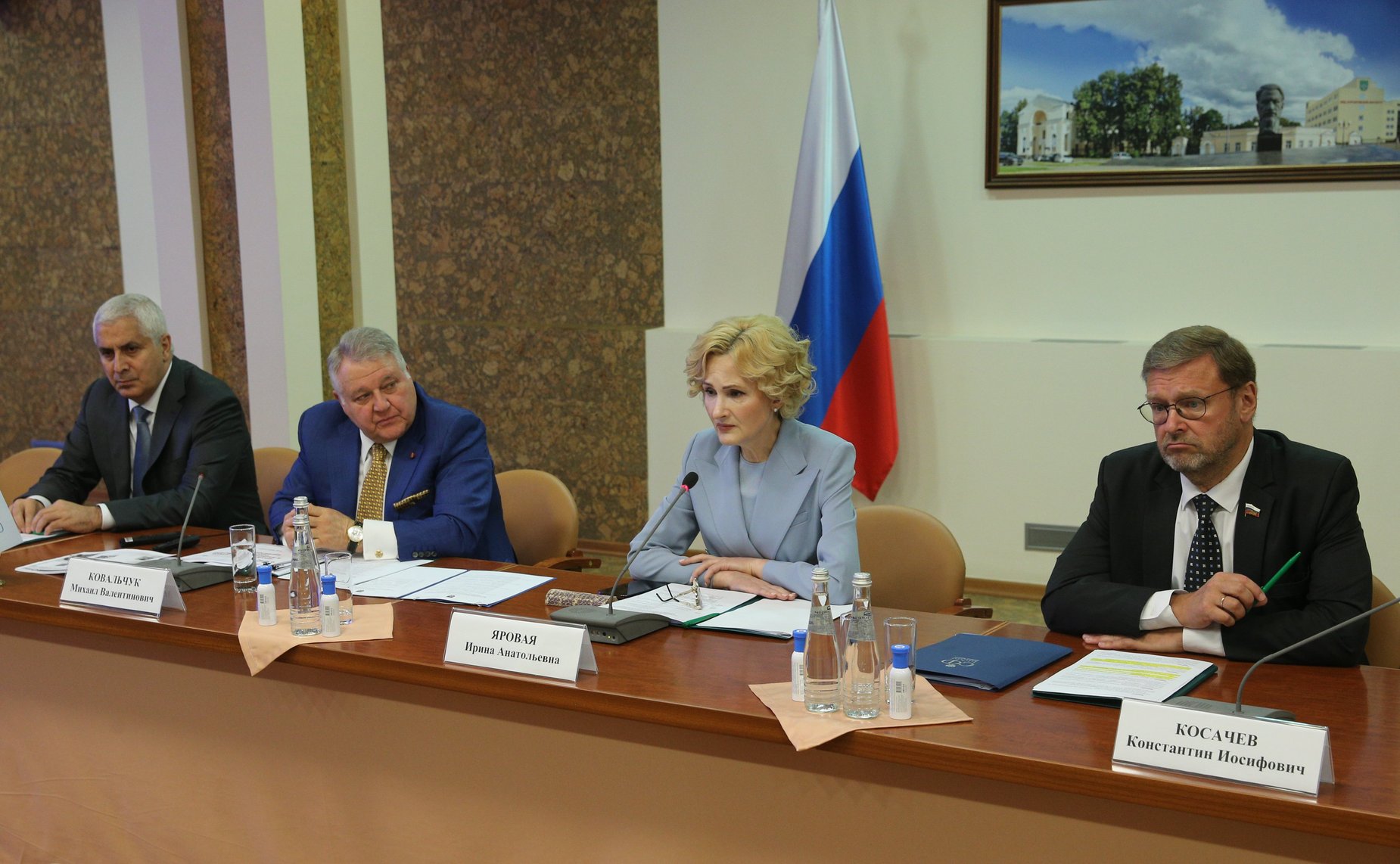 Заседание научно-консультативного совета при парламентской комиссии по расследованию обстоятельств, связанных с созданием американскими специалистами биологических лабораторий на территории Украины