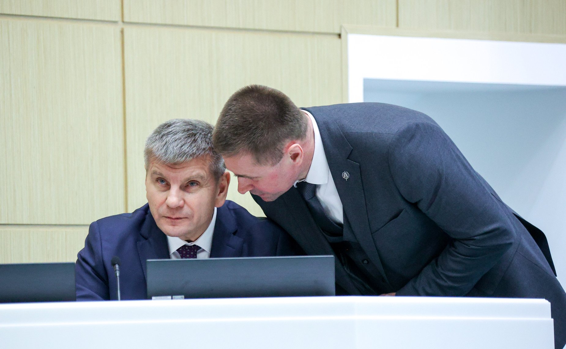 Геннадий Голов