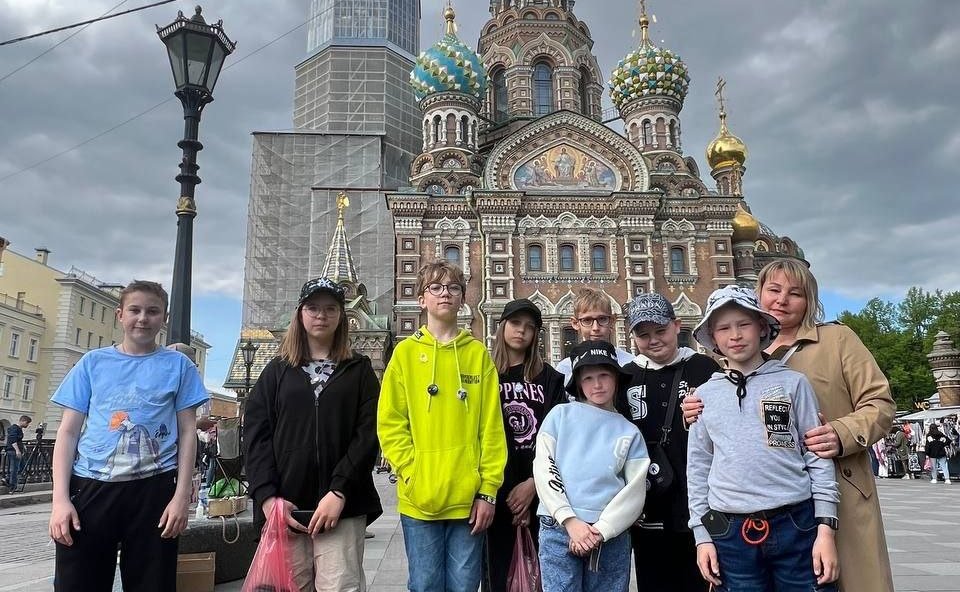 Сергей Мартынов организовал поездку школьников в Санкт-Петербург