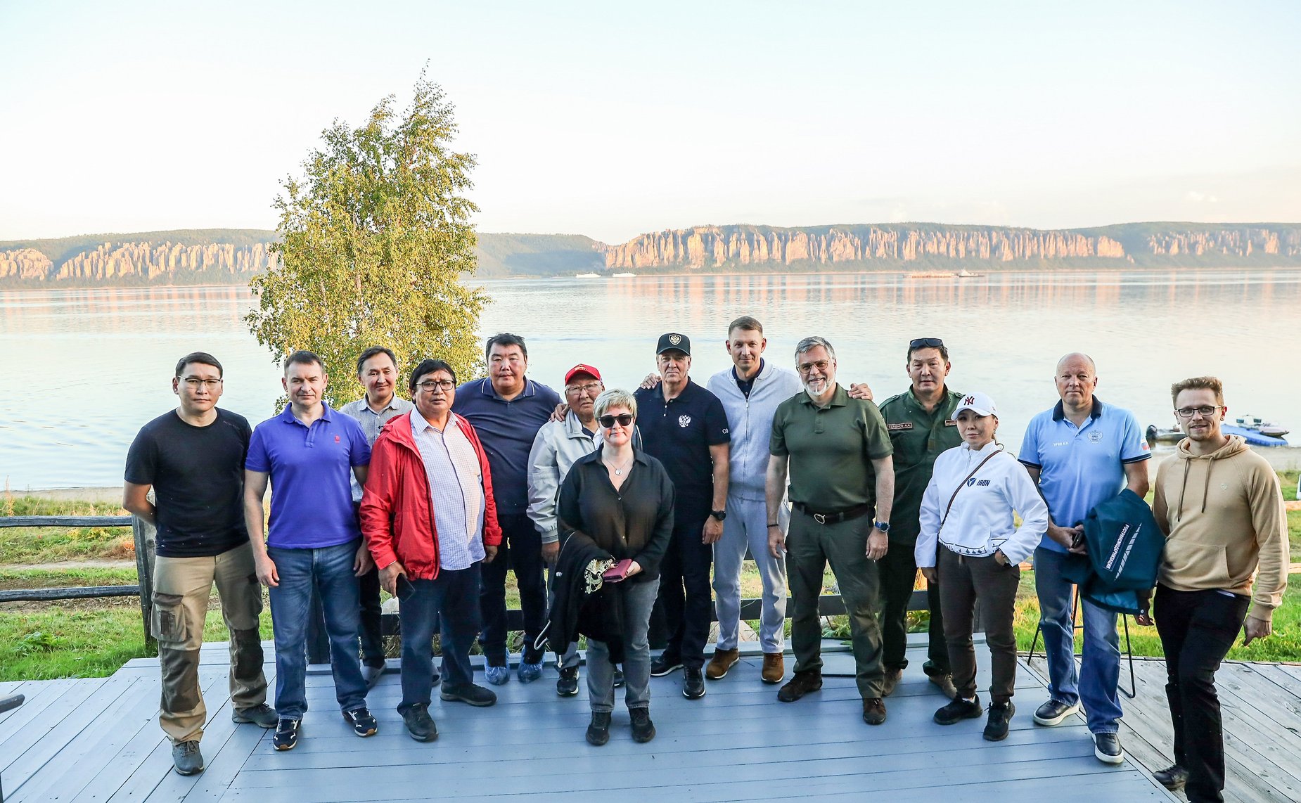 Сенаторы РФ в рамках выездного совещания Комитета СФ по федеративному устройству, региональной политике, местному самоуправлению и делам Севера посетили Национальный парк Ленские столбы