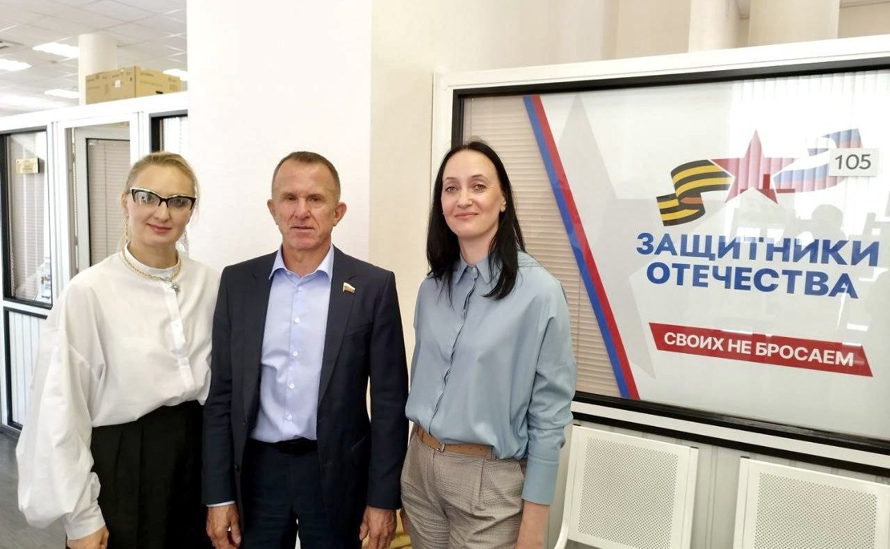 Владимир Кравченко посетил в Томской области филиал фонда «Защитники Отечества»