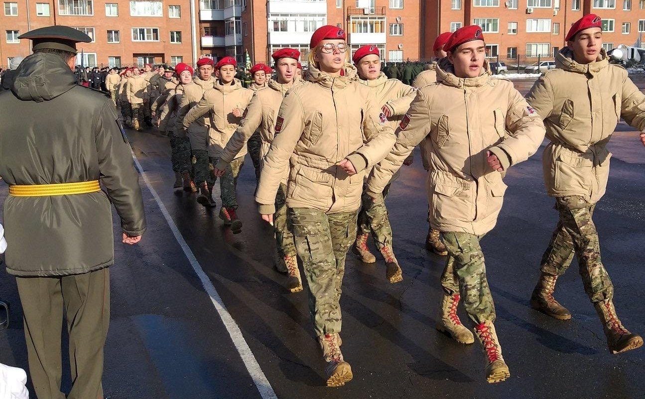 Торжественное мероприятие, посвященное вступлению в «Юнармию» юных новобранцев прошло в Иркутске