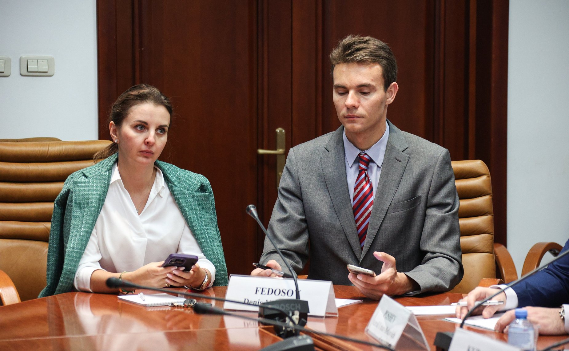 Первый заместитель председателя Комитета СФ по социальной политике Александр Варфоломеев провел встречу членов Палаты молодых законодателей с молодыми парламентариями Лаосской Народно-Демократической Республики