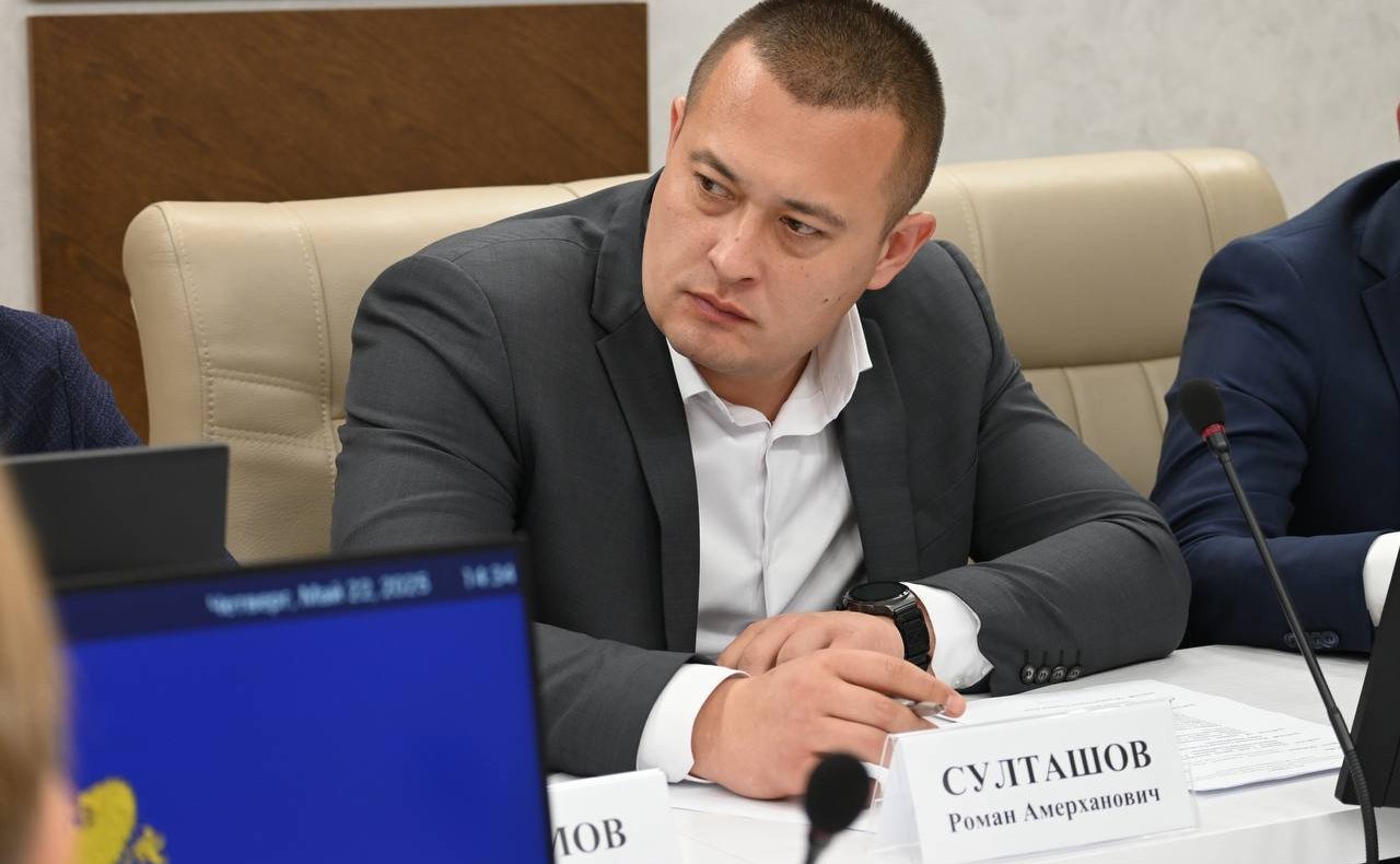 Айрат Гибатдинов принял участие в прошедшем в регионе межведомственном совещании по вопросам протезирования и реабилитации участников и ветеранов СВО