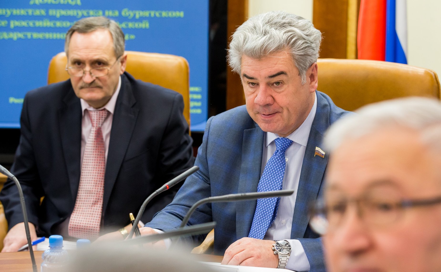 В. Бондарев