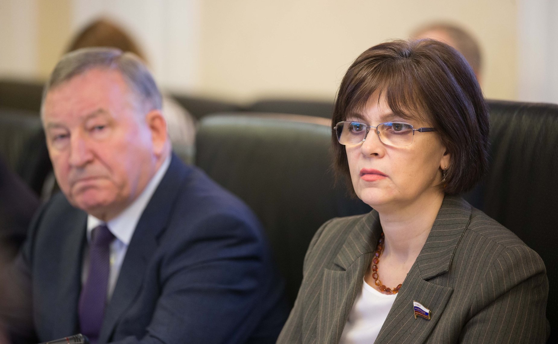 Елена Попова