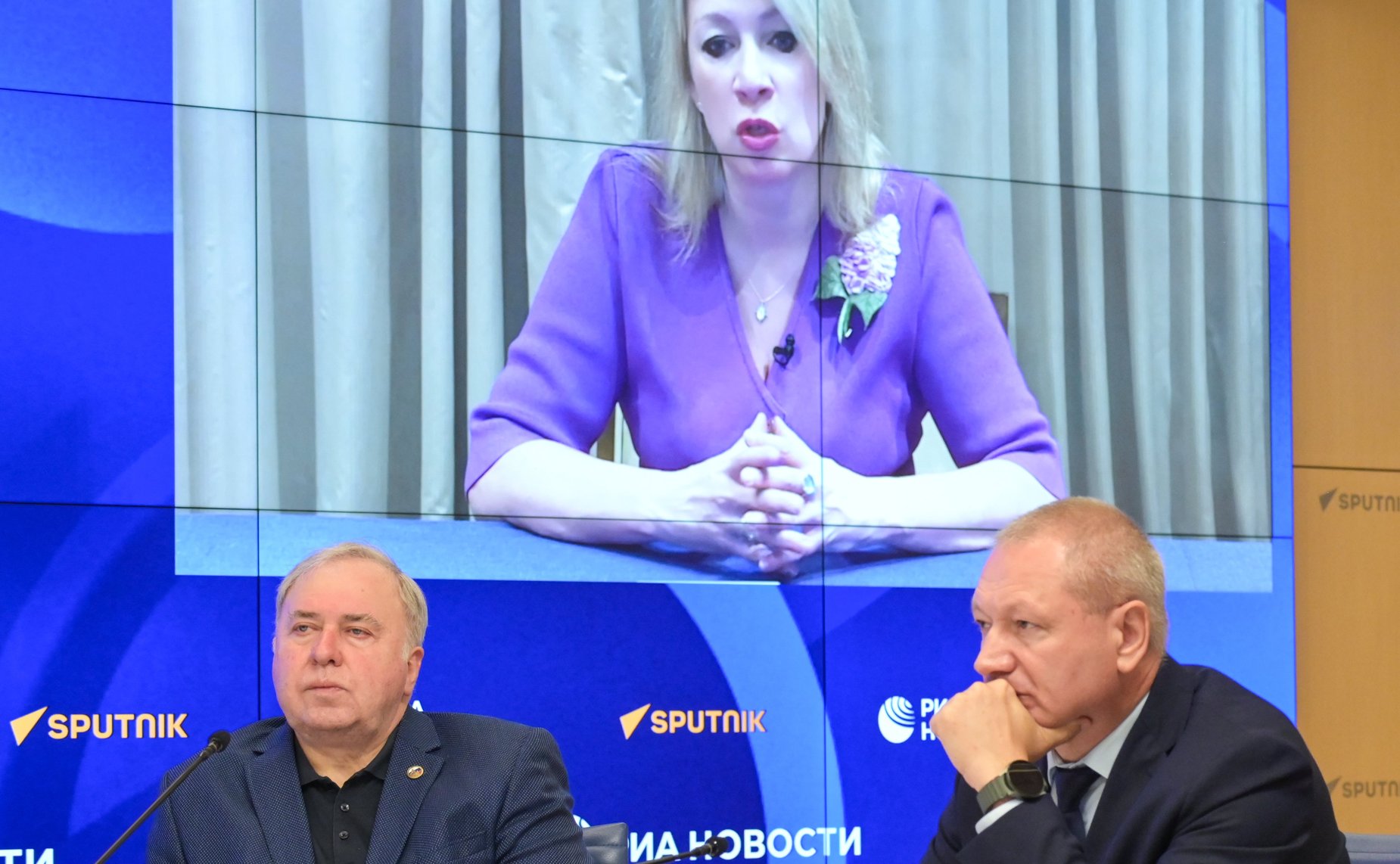 Пресс-конференция, в рамках которой представлен доклад Международного общественного трибунала по преступлениям украинских неонацистов «Преступления киевского режима против мирного русского населения города Константиновка»