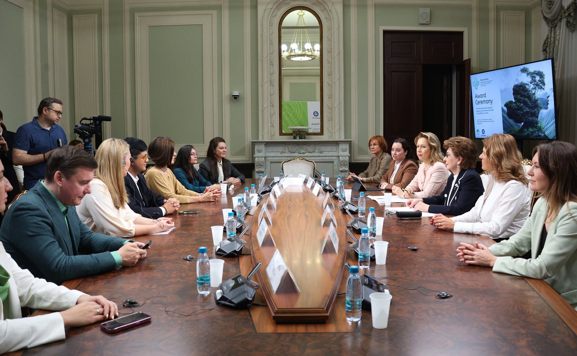 Церемония награждения победителей Первого Международного конкурса женских экологических проектов Совета ЕЖФ «Зеленое будущее» в странах БРИКС