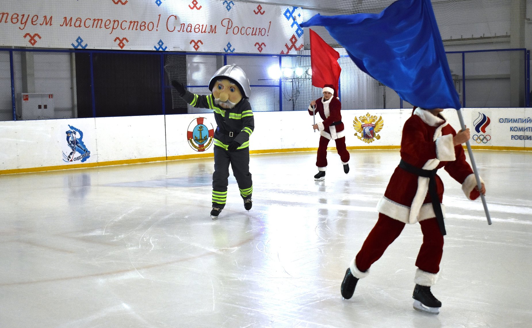 Открытие турнира по хоккею с шайбой на Кубок Героя России, Заслуженного спасателя Российской Федерации Юрия Леонидовича Воробьева