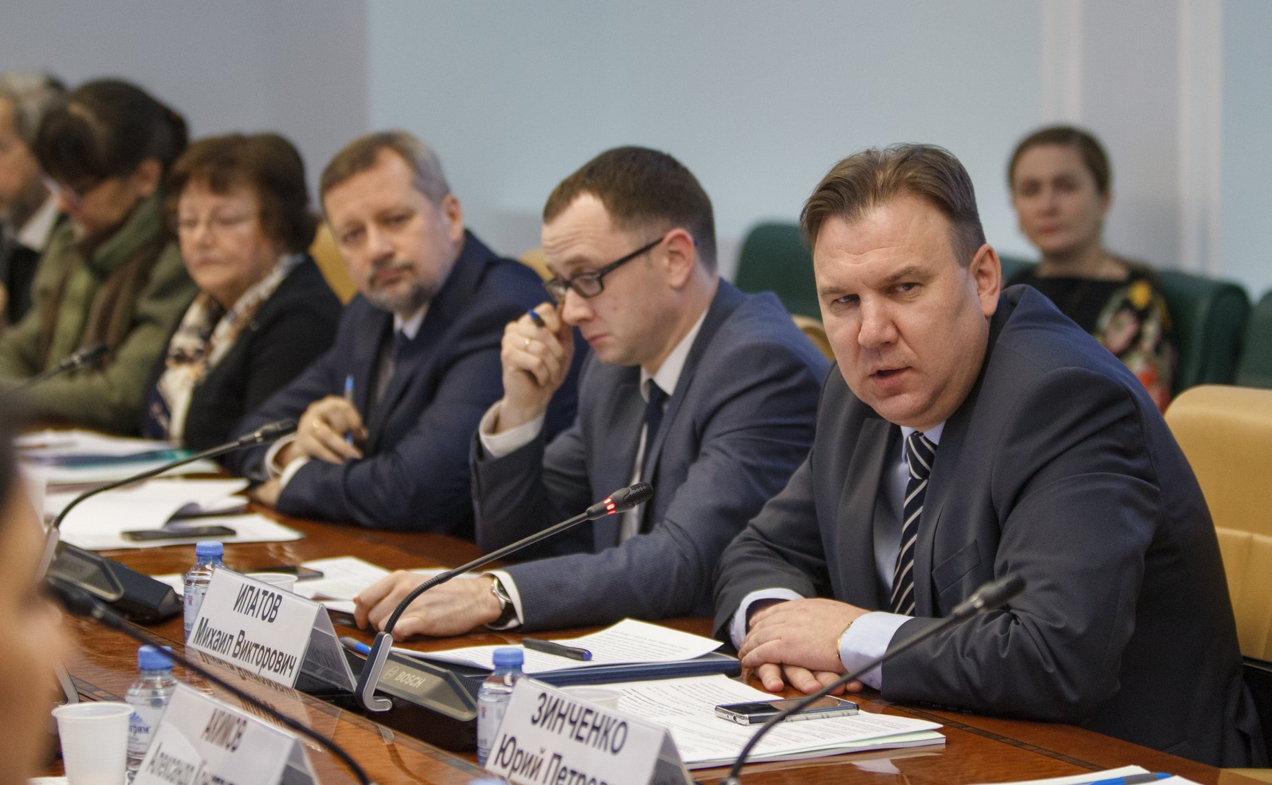 «Круглый стол» на тему «Об укреплении российской гражданской идентичности на основе духовно-нравственных ценностей народов РФ, исторических и национально-культурных традиций»