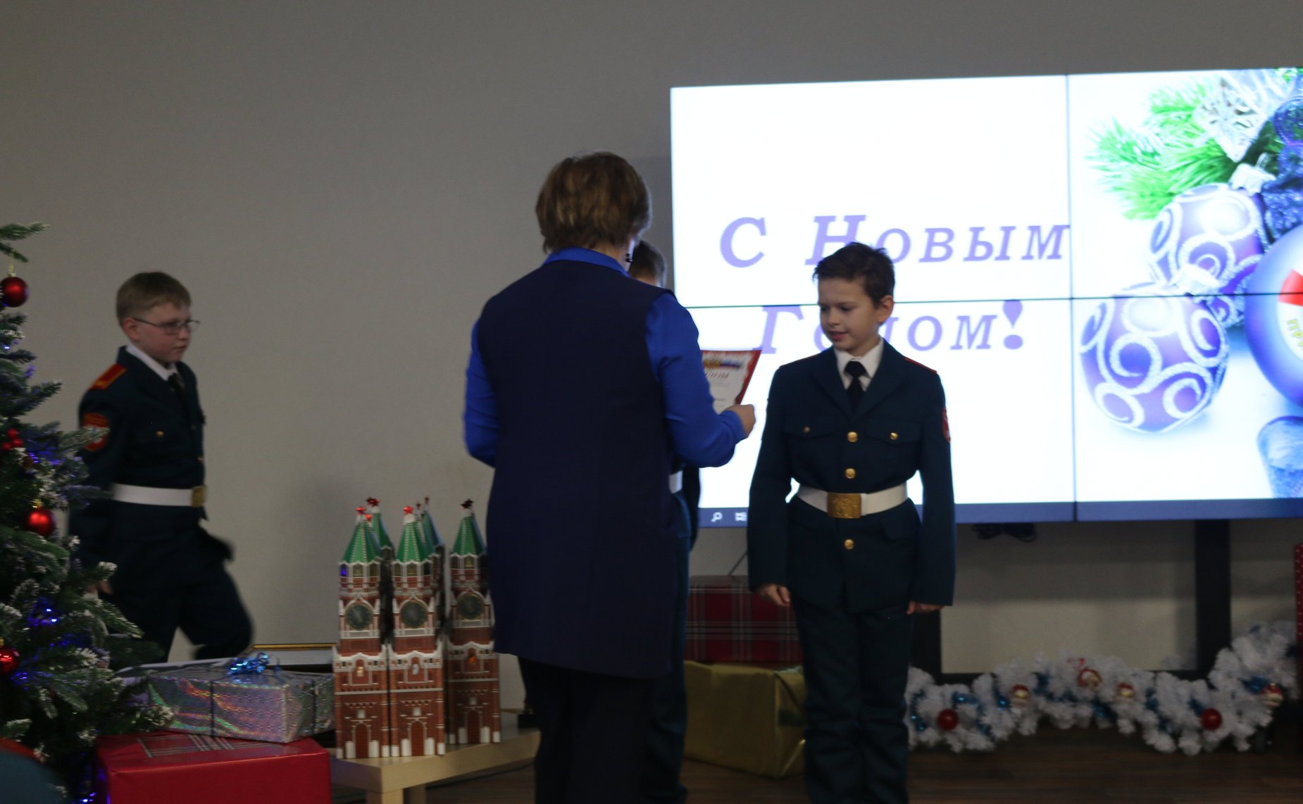 Встреча Юрия Воробьева с кадетами и педагогами образовательного центра «Корабелы Прионежья»