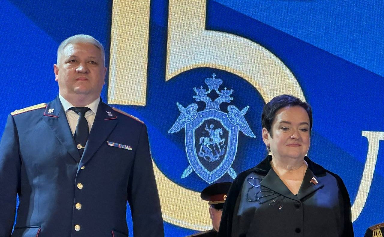 Торжественная церемония награждения юных героев прошла в актовом зале Севастопольского кадетского корпуса имени Истомина