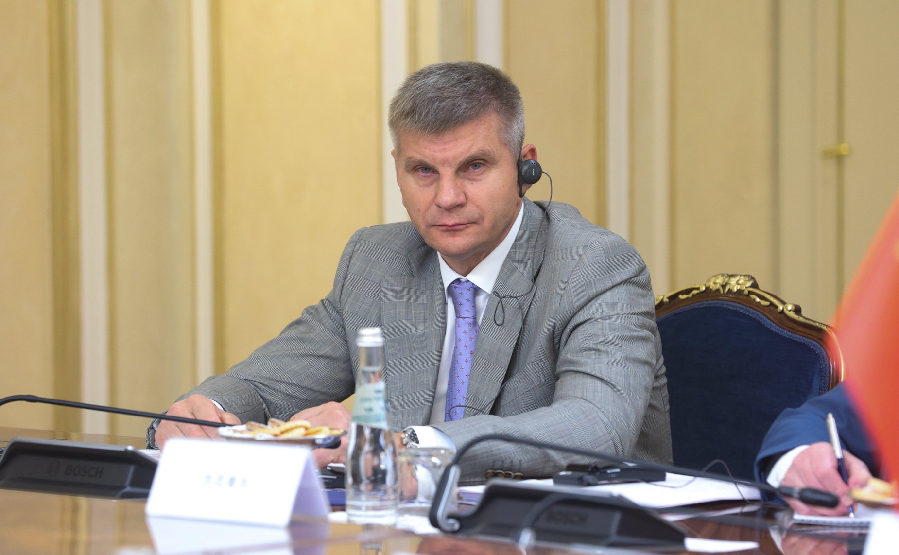 Геннадий Голов
