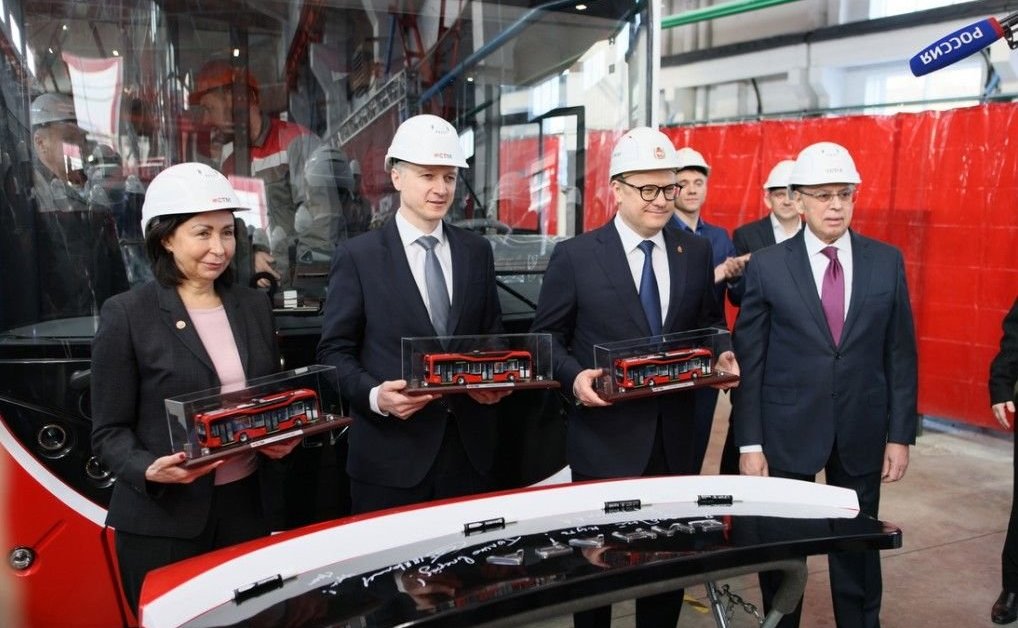 Наталья Котова обсудила с губернатором Челябинской области Алексеем Текслером итоги реформирования системы общественного транспорта Челябинской области