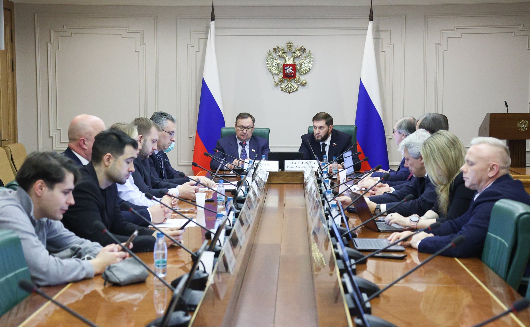 Круглый стол на тему «Развитие экосистемы отечественного программного обеспечения: стратегии поддержки стартапов и малых предприятий в сфере информационных технологий»