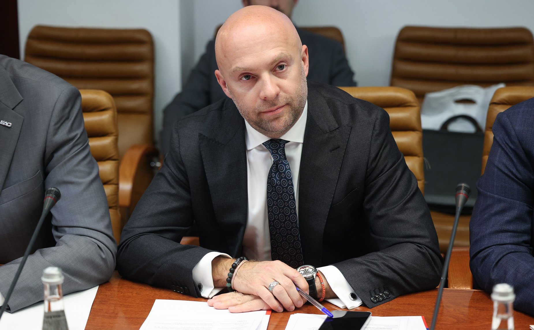 Заседание секции «Цифровая трансформация транспорта» на тему «Обсуждение концепций логистического проекта-международного транспорта БАС-Хаба с применением беспилотных летательных аппаратов между Россией и Китаем»