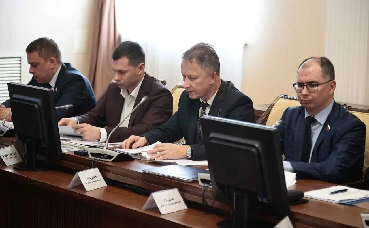 Айрат Гибатдинов принял участие в заседании регионального штаба по газификации, которое провел губернатор Алексей Русских