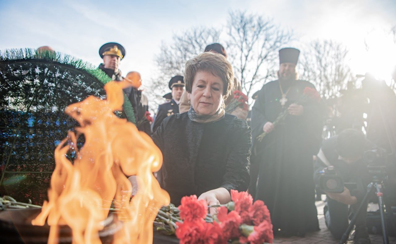 Екатерина Алтабаева приняла участие в торжествах, приуроченных ко Дню защитника Отечества и Дню Народной воли