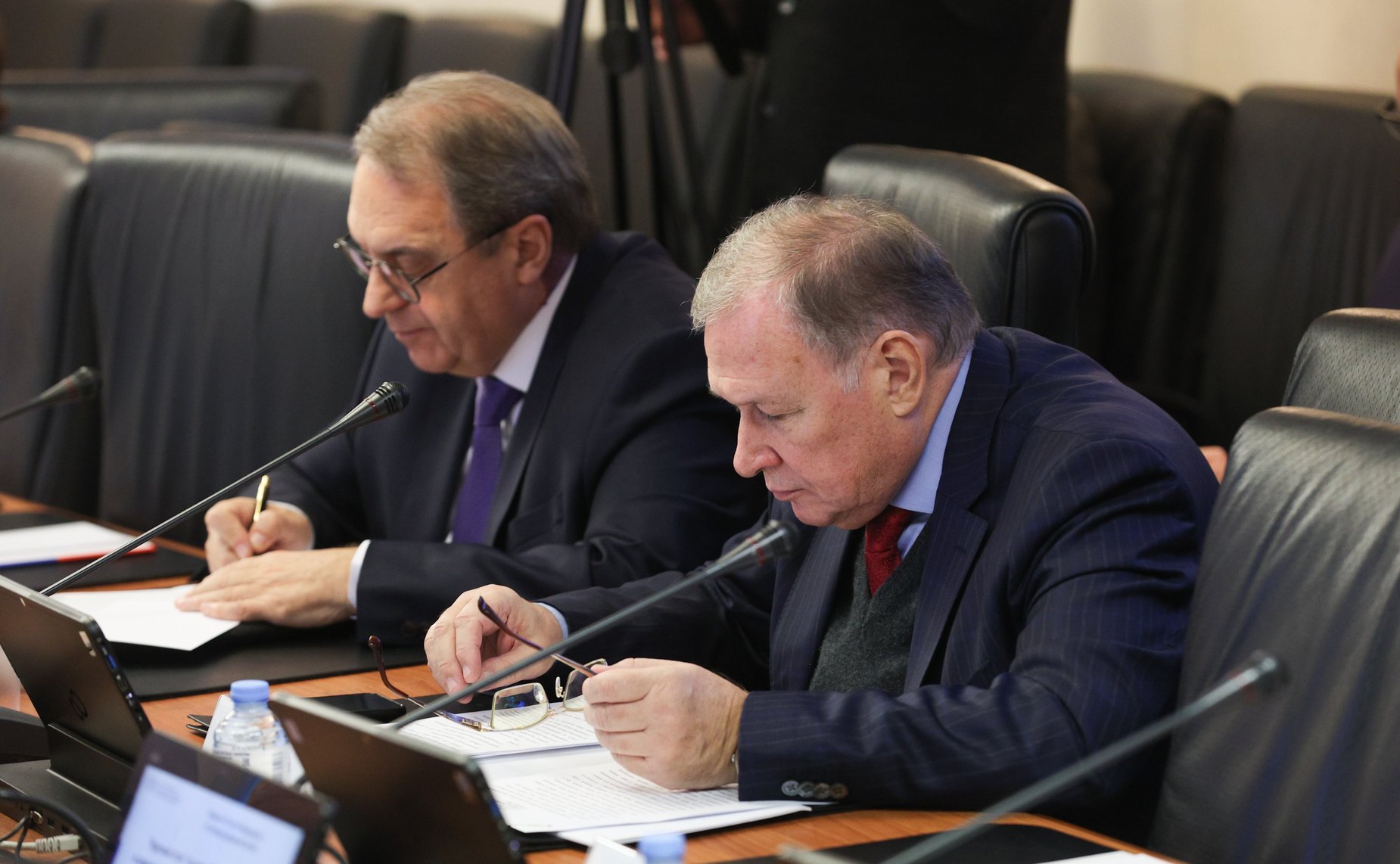 Круглый стол Комитета СФ по международным делам совместно с Комитетом СФ по экономической политике