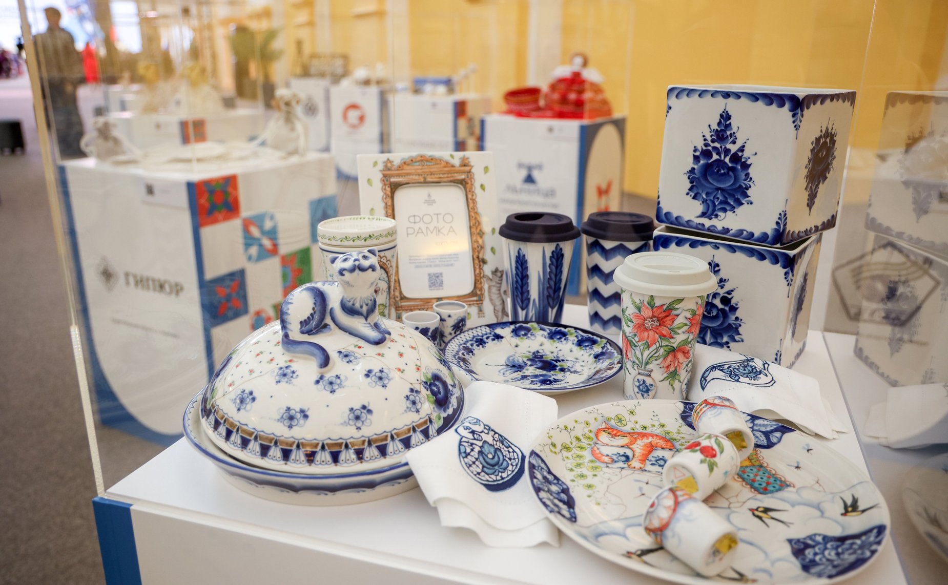 Тематическая выставка народных художественных промыслов. ХII Форум регионов России и Беларуси