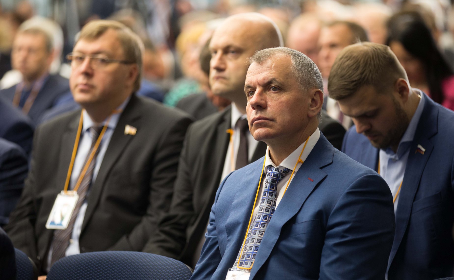 В. Константинов