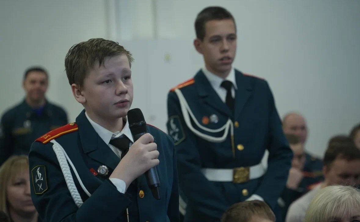 Юрий Воробьев поздравил спасателей Вологодской области, преподавательский состав и воспитанников образовательного центра «Корабелы Прионежья» с профессиональным праздником — Днем спасателя