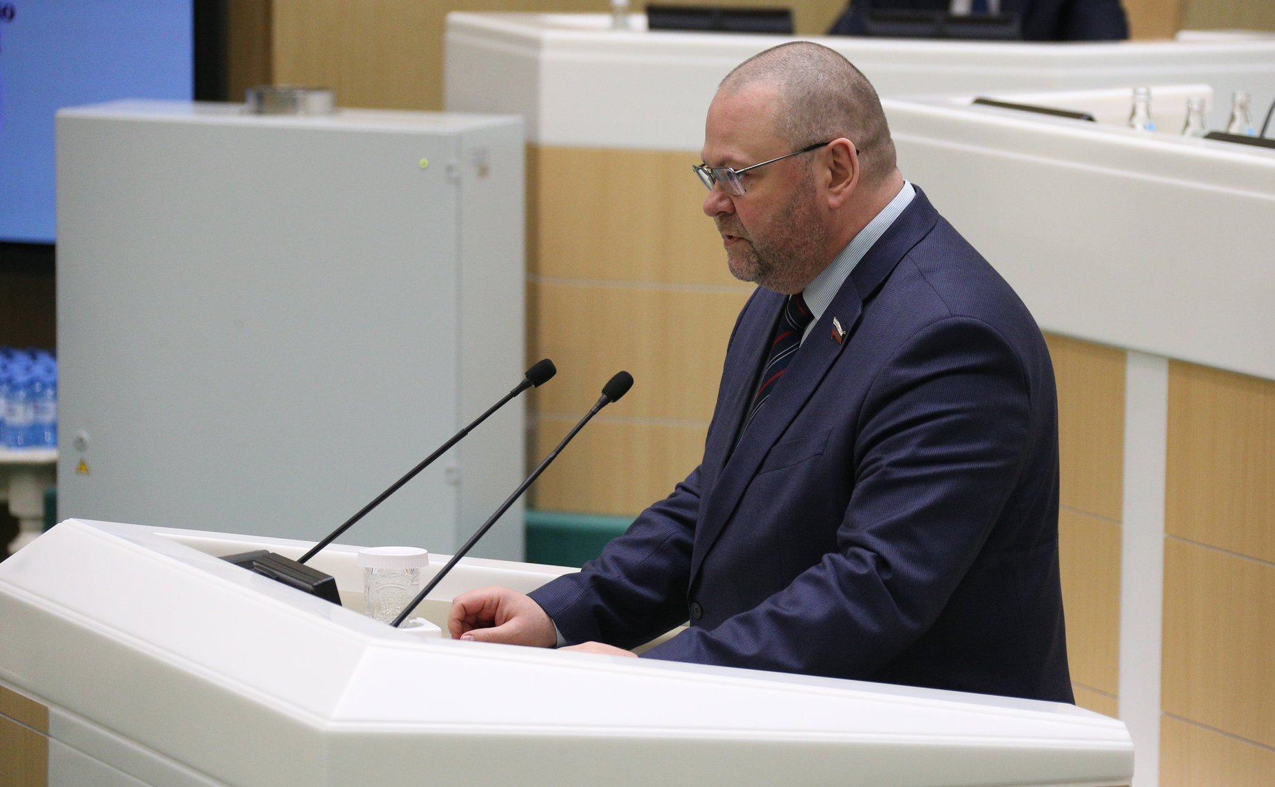 Олег Мельниченко