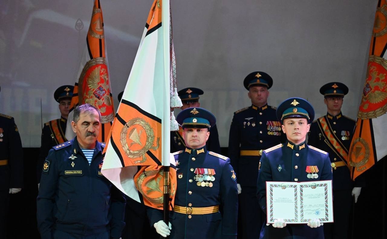 Айрат Гибатдинов принял участие в церемонии вручения Боевых знамен 328-й, 337-й, 345-й, 1180-артиллерийский и 2-й зенитно-ракетный полки 104-й гвардейской десантно-штурмовой дивизии