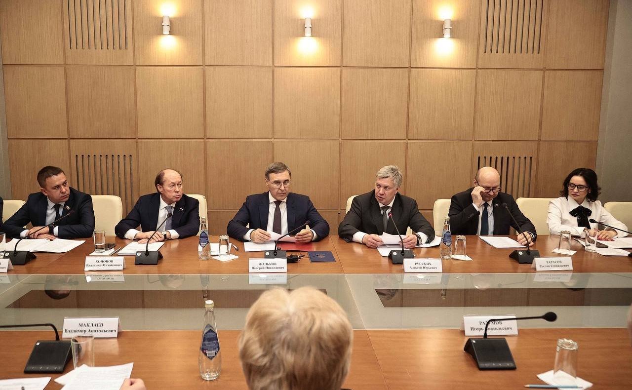 Айрат Гибатдинов принял участие в совещании «О научном и кадровом обеспечении предприятий оборонно-промышленного комплекса»