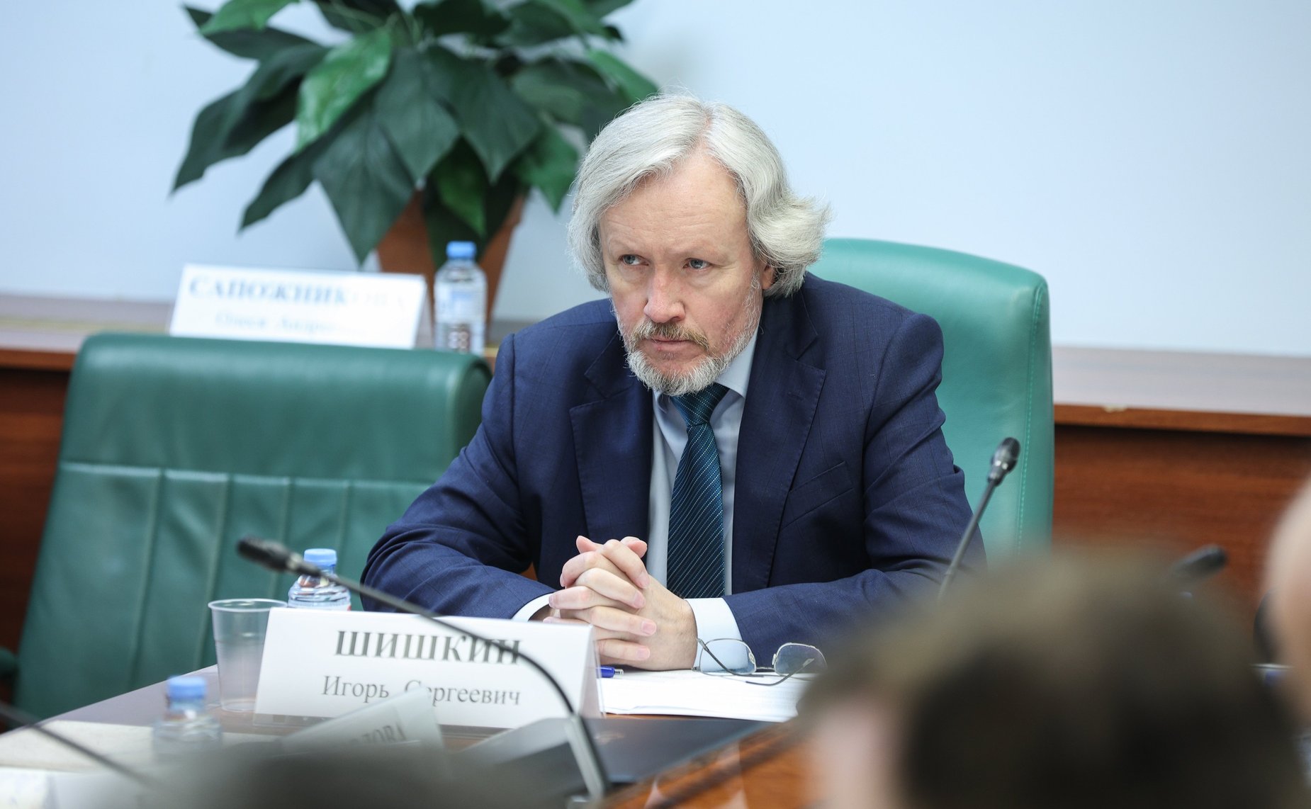 Круглый стол на тему «Информационная политика России в условиях международных кризисов: сдвиги в общественных настроениях и новые возможности»