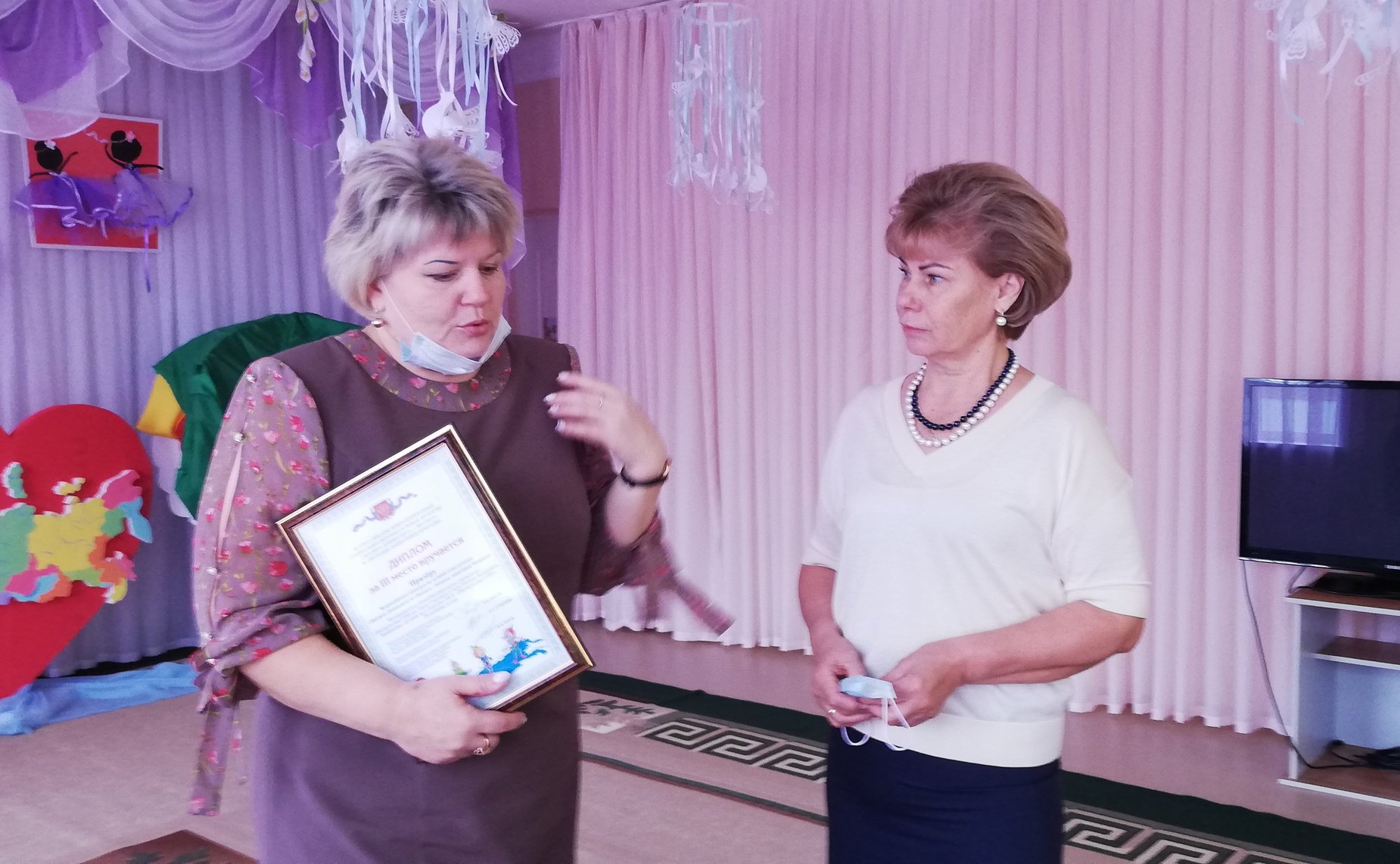 Татьяна Гигель в ходе поездки в регион посетила детский сад «Тополек» Паспаульской средней образовательной школы им. Е.Ф. Трофимова