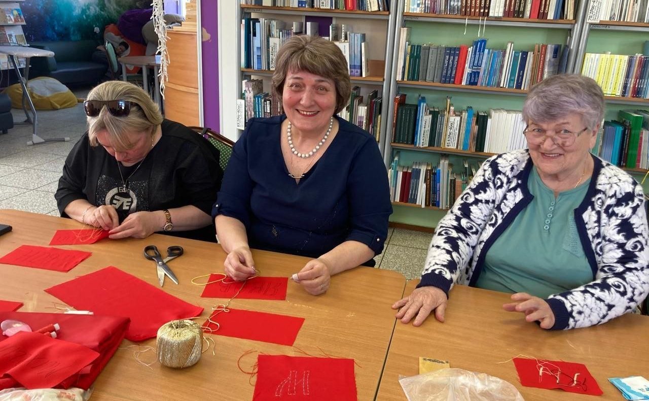 Андрей Хапочкин посетил Сахалинский политехнический колледж, на базе которого оборудована специальная мастерская, где волонтеры могут реализовывать свои проекты