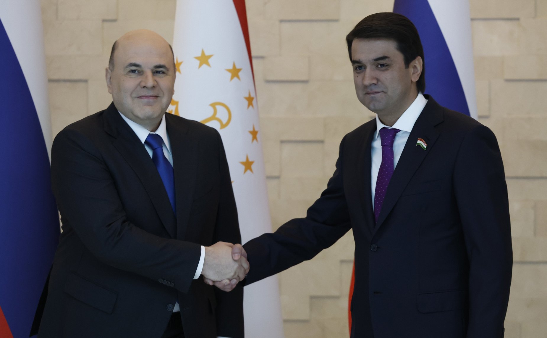 Заместитель Председателя Совета Федерации Николай Журавлев в составе российской делегации во главе с Председателем Правительства М. Мишустиным принял участие в переговорах с руководством Республики Таджикистан