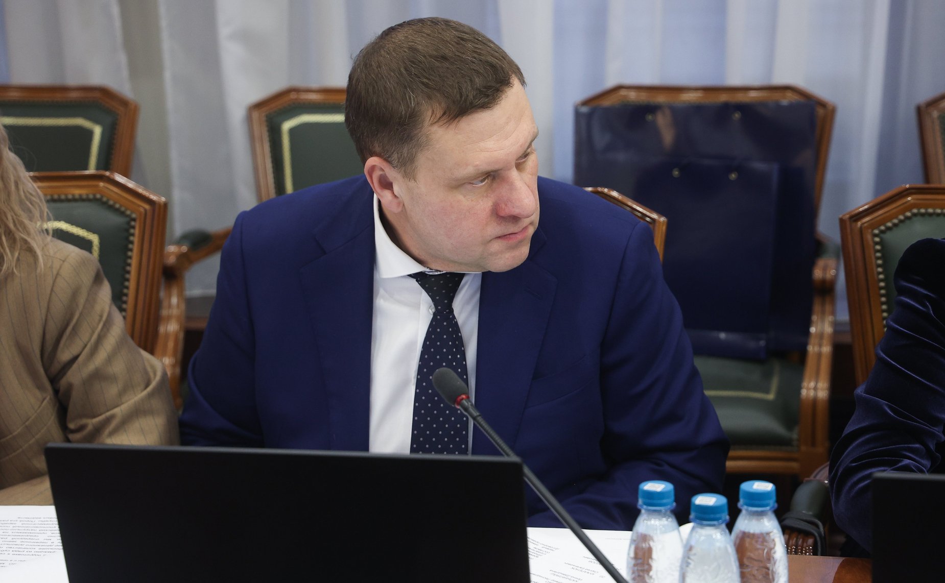 Совещание, посвященное реализации мер, направленных на снижение уровня некомплекта личного состава органов внутренних дел РФ, на повышение уровня социальных гарантий и льгот сотрудникам и работникам указанных органов