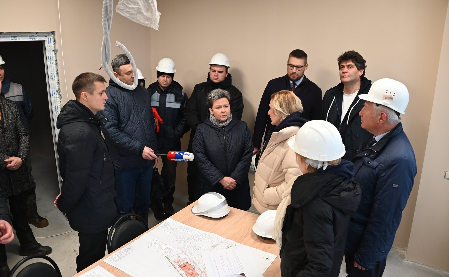 Сенаторы РФ осмотрели строящейся корпус Смоленского областного онкологического клинического диспансера