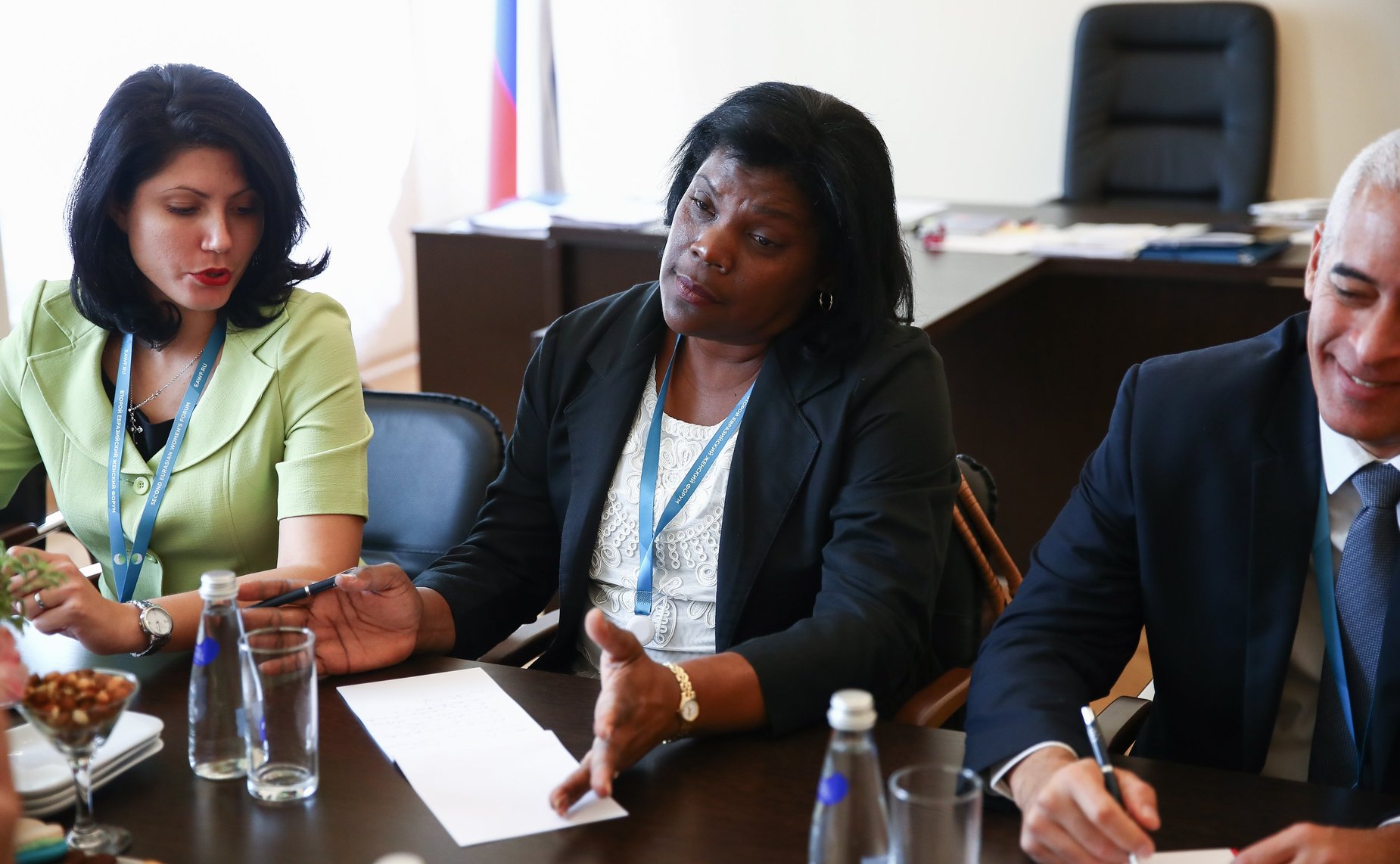 Встреча И. Умаханова с заместителем Председателя Госсовета Республики Куба Беатрис Джонсон Уррутия